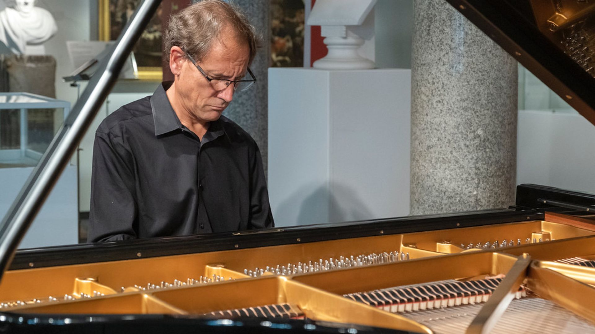 Juntas, OSUFPB e OSJUFPB fazem concerto totalmente dedicado ao piano na obra de Mozart