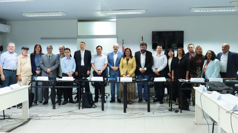 Encontro na UFPB discute possibilidades de parceria com instituto chinês