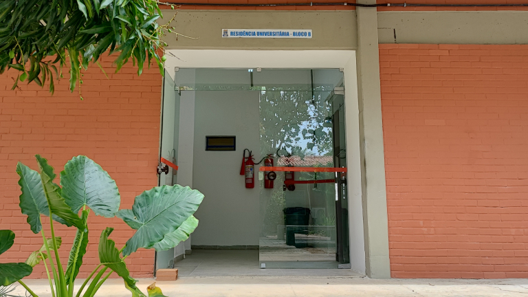 101220242.jpg 101220242.jpg